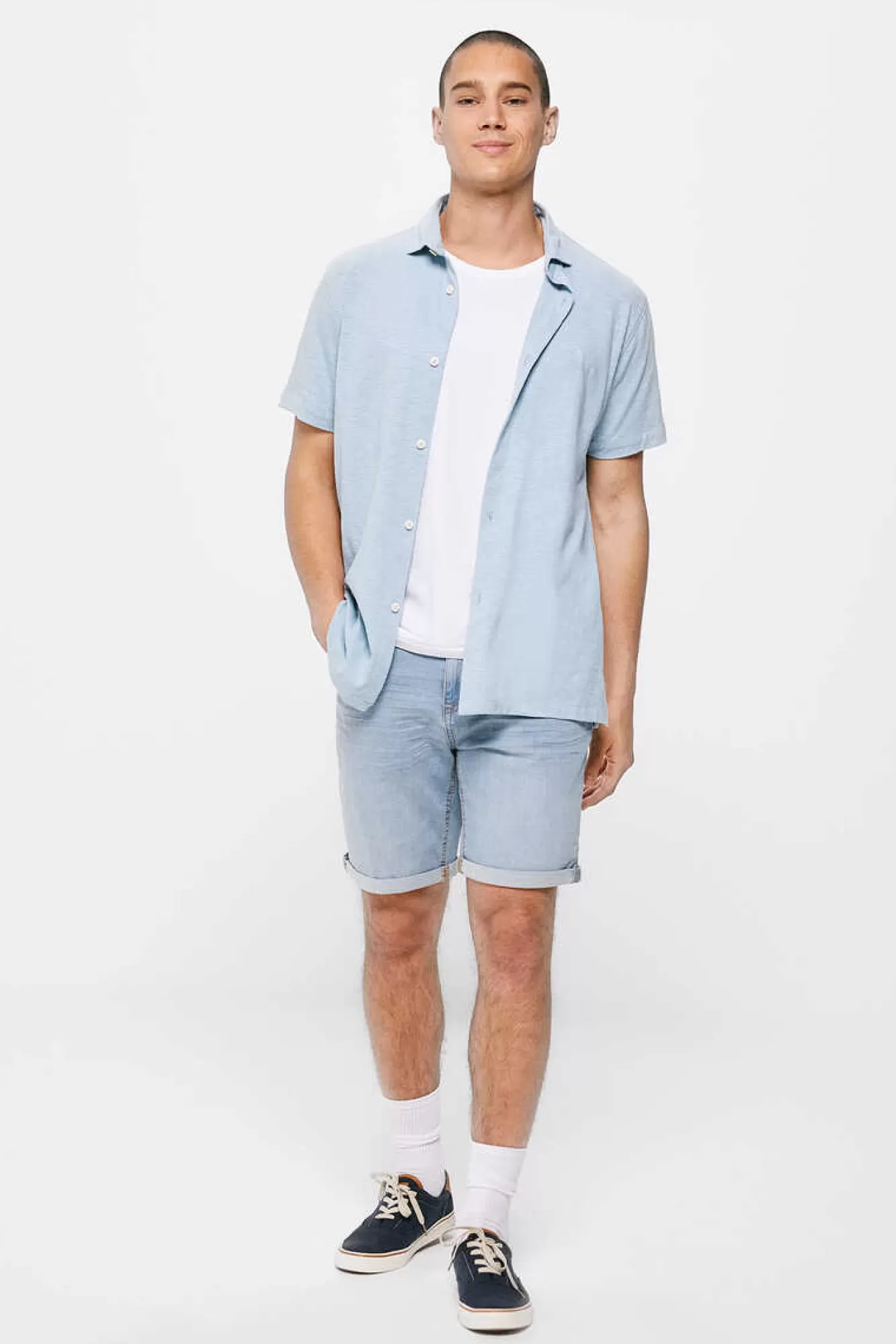 * Bermudas De Ganga Lavada Basicas Corte Slim Claras