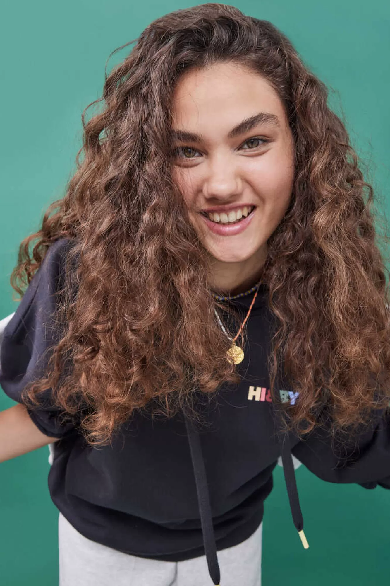 HI&BYE Sweatshirt Capuz Felpa Preta Logo Multicolor